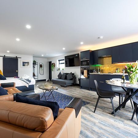 Market Square Apartments 布什米尔斯 外观 照片